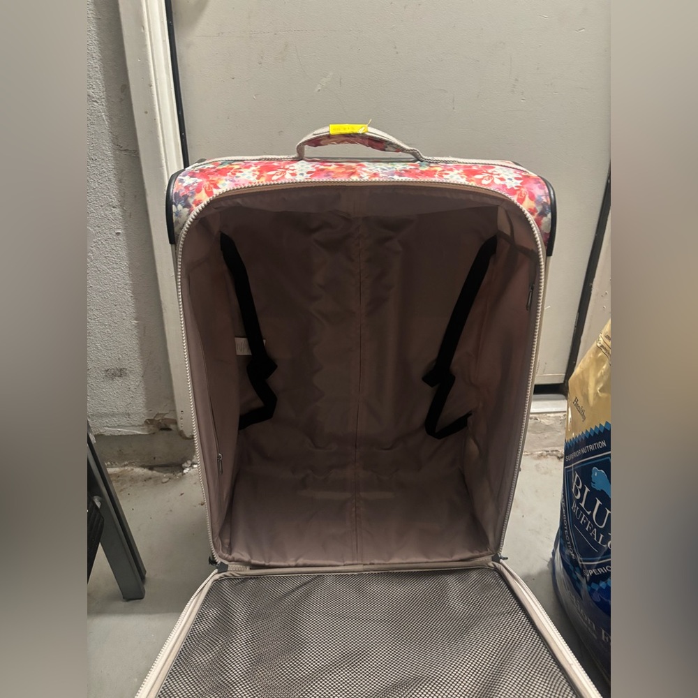 Kipling Parkers 961  Garden Party 14x22x9 Cabin Spinner Wheel Luggage - Picture 2 of 3